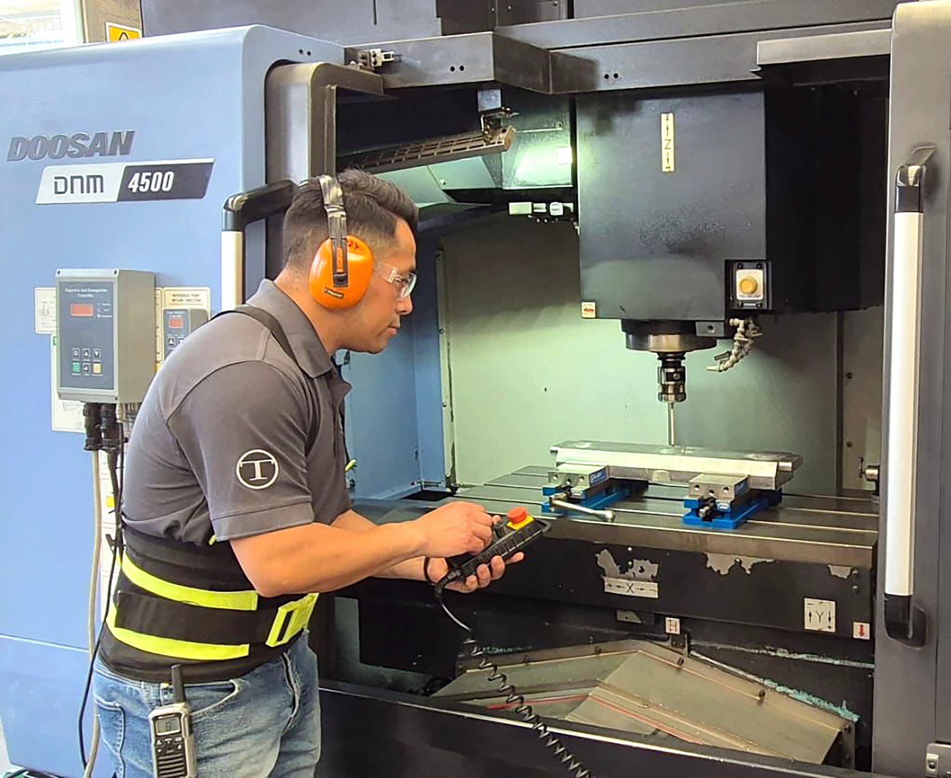 Planta de manufactura TINTEC - Tecnología CNC